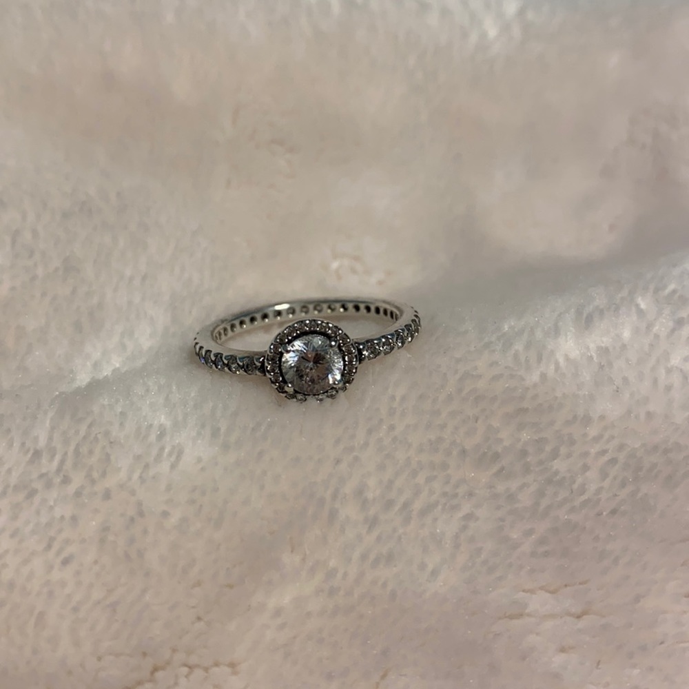 Pandora Ring Size 6